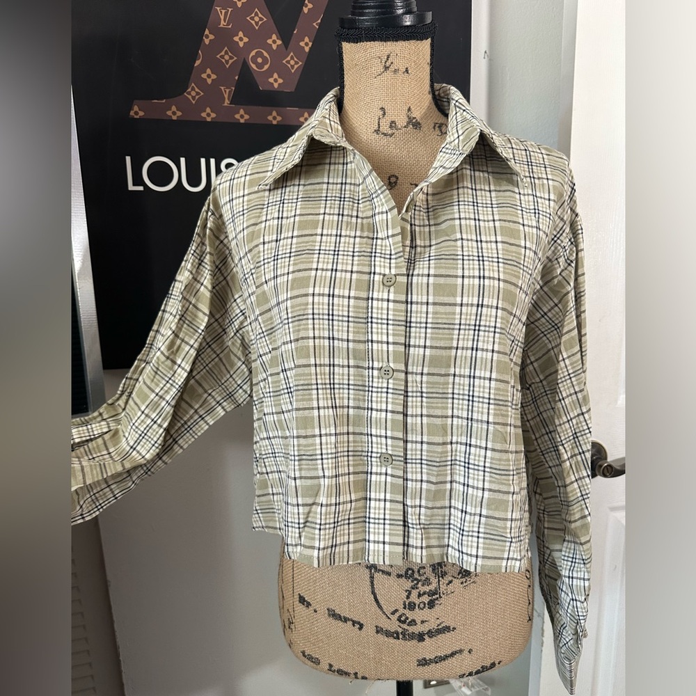 🆕Sans Souci Plaid Long Sleeve Crop Shirt